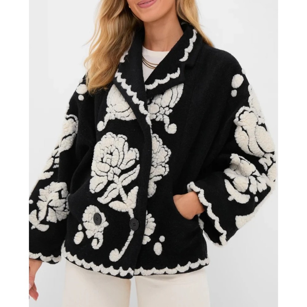Farm Rio Women's Black Floral Arabesque Fleece Coat Size Small